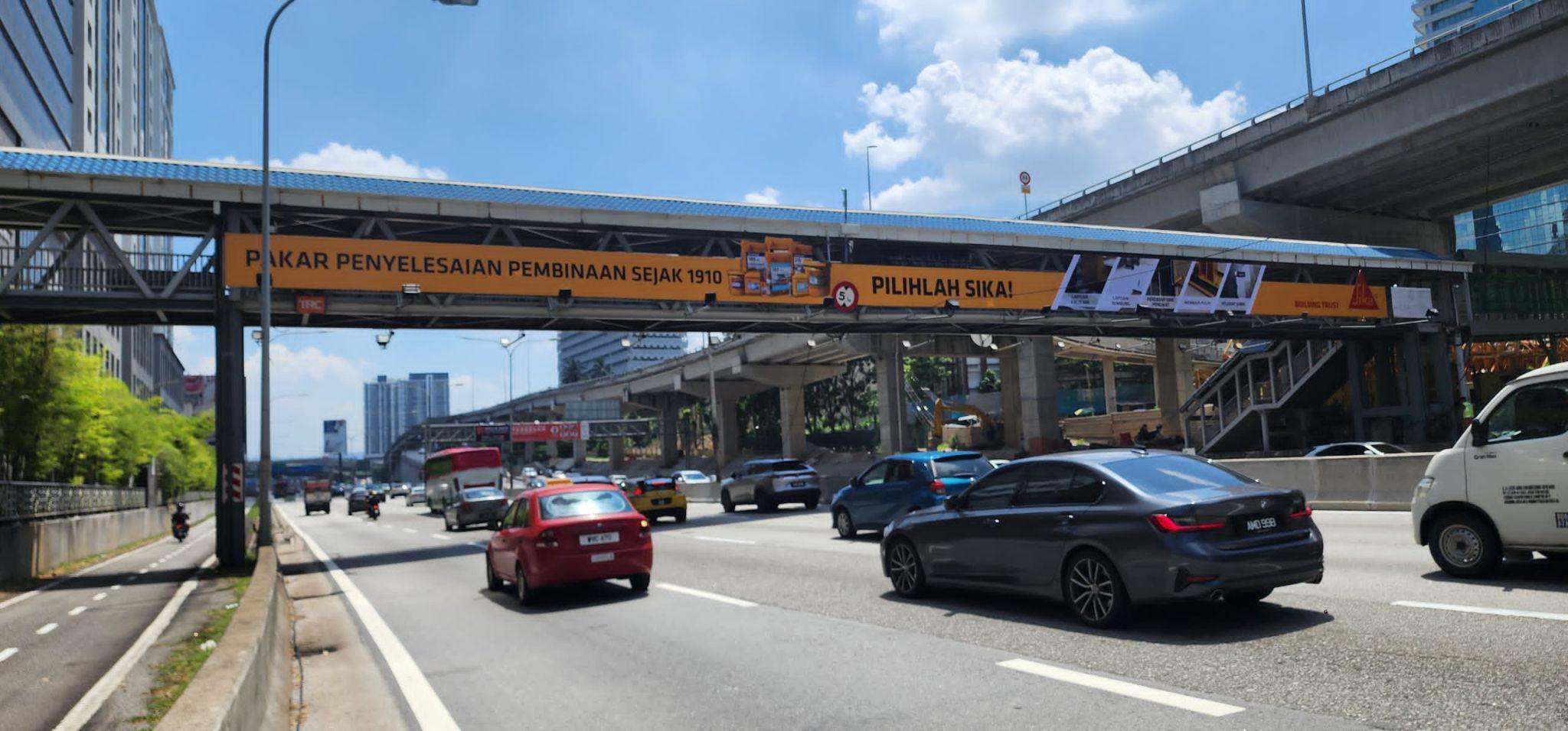 Federal Highway DOOH & Gantries