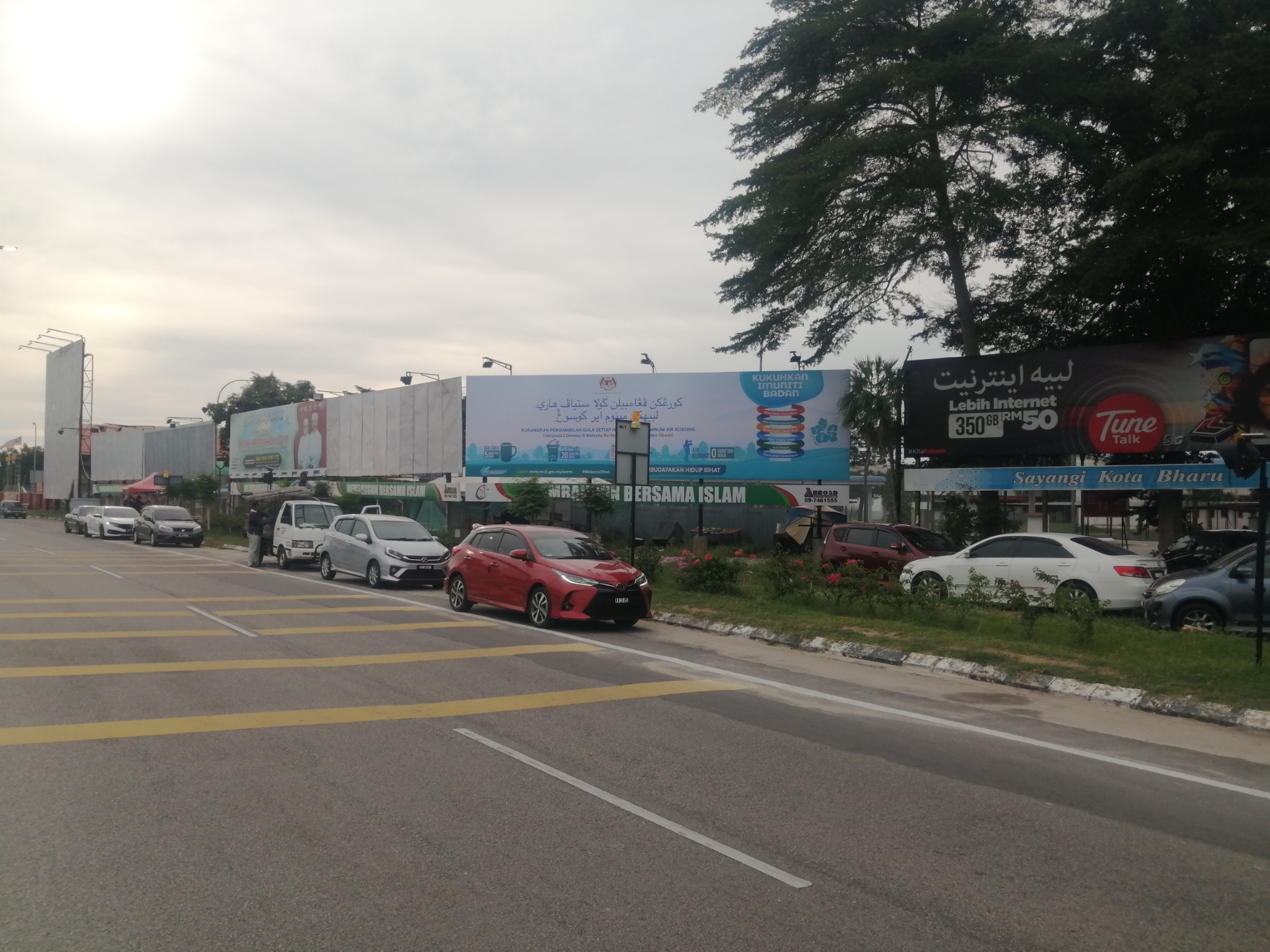 Pencahayaan malam lampu limpah LED